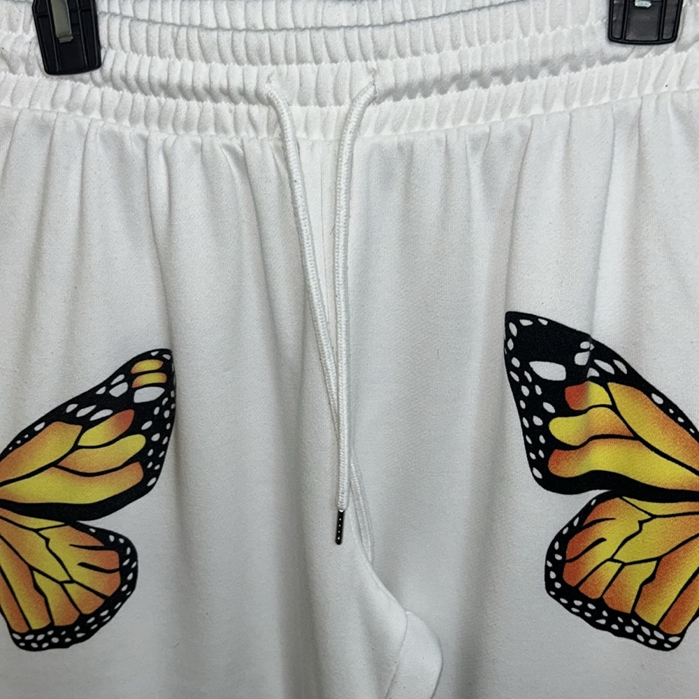 Butterfly Jogger Set - Picture 4 of 12